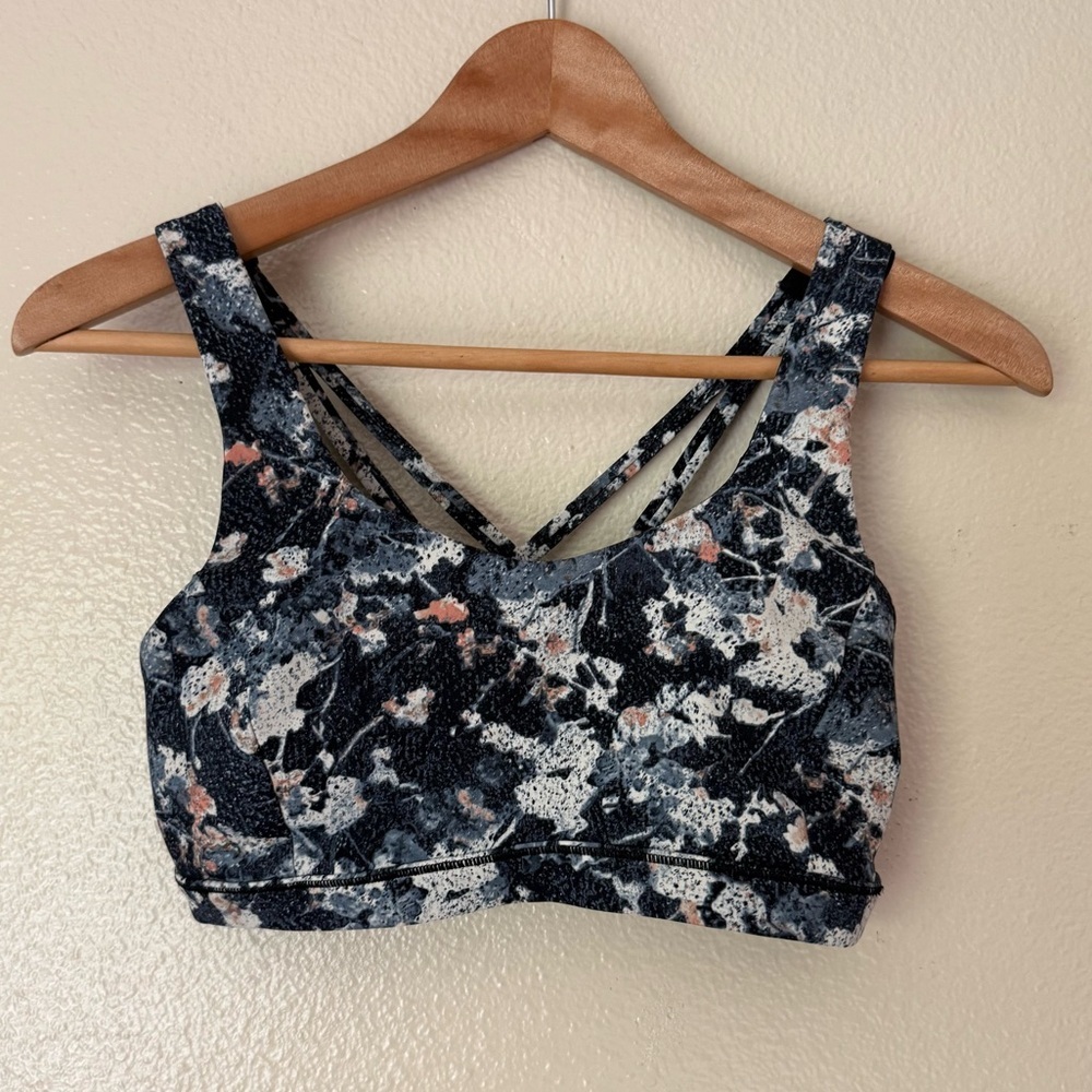 LULULEMON Free To Be Bra